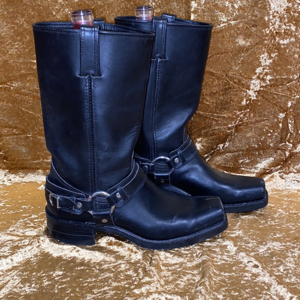COPY - FRYE black buckle boots. 'Harness 12R' Leather Boot